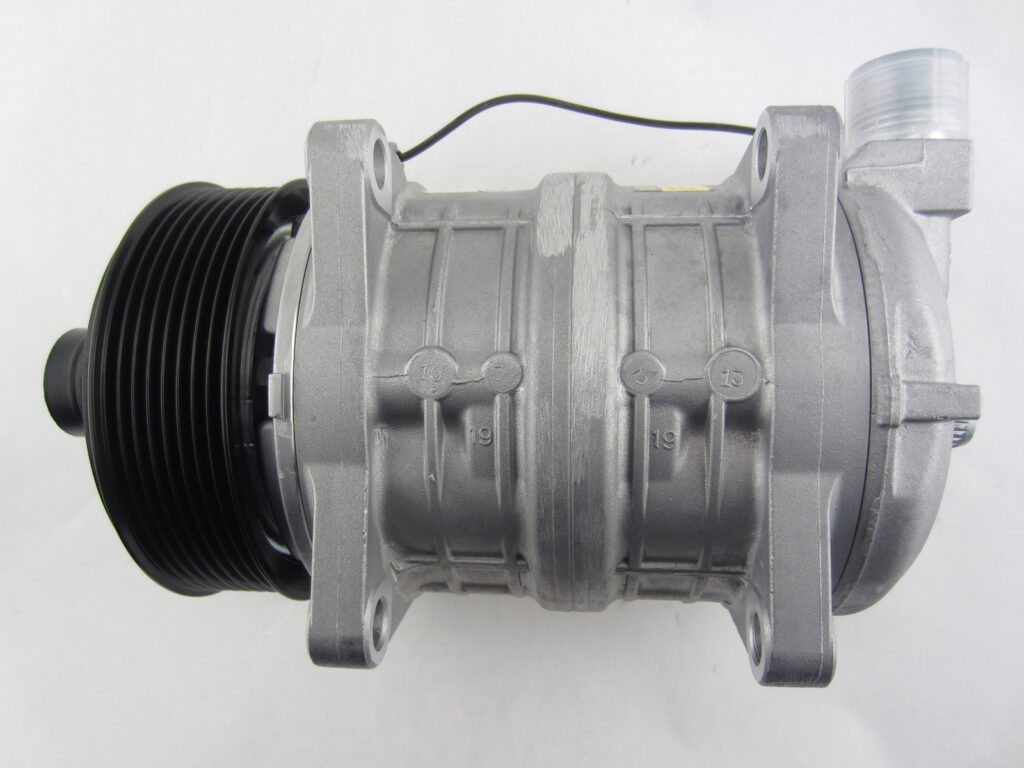 COMPRESOR TM15 12V 8PK OREJA TOMA ARRIBA (ORIGINAL SELTEC)