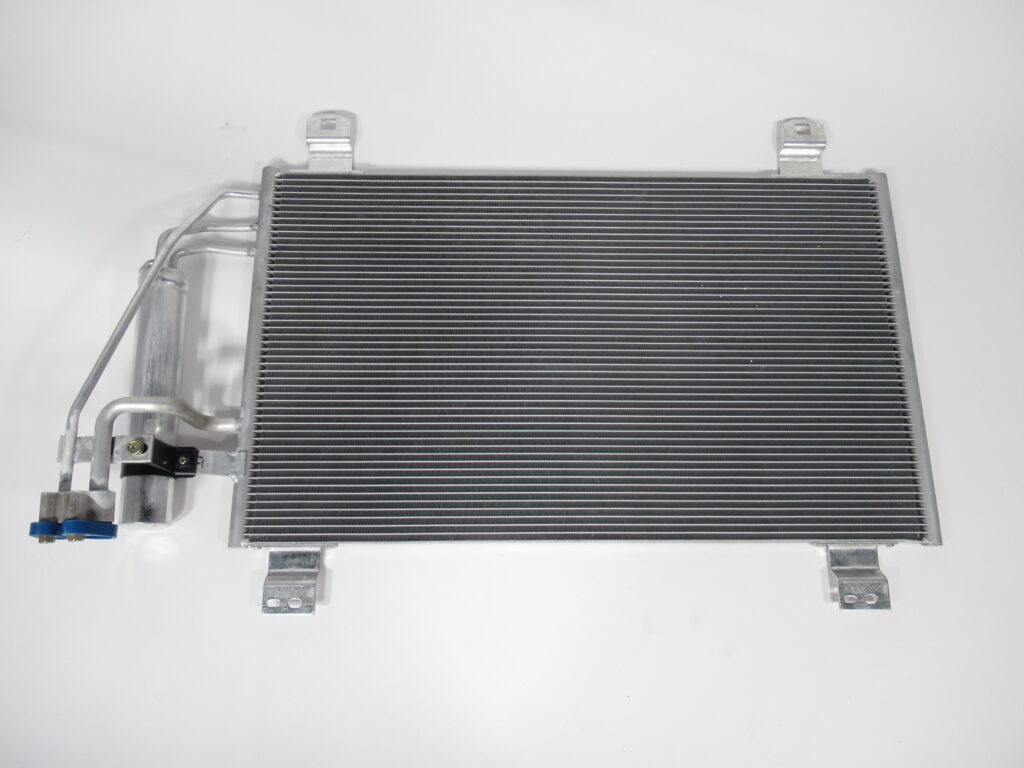 CONDENSADOR MAZDA 2 12-15