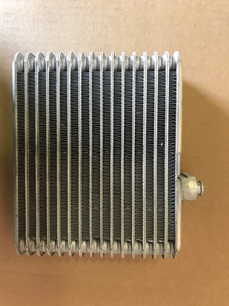 EVAPORADOR REAR MITSUBISHI  MONTERO 01-06